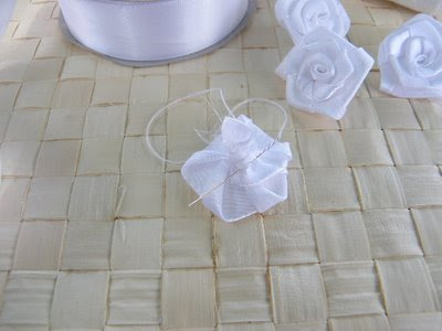 نقره لتكبير أو تصغير الصورة ونقرتين لعرض الصورة في صفحة مستقلة بحجمها الطبيعي